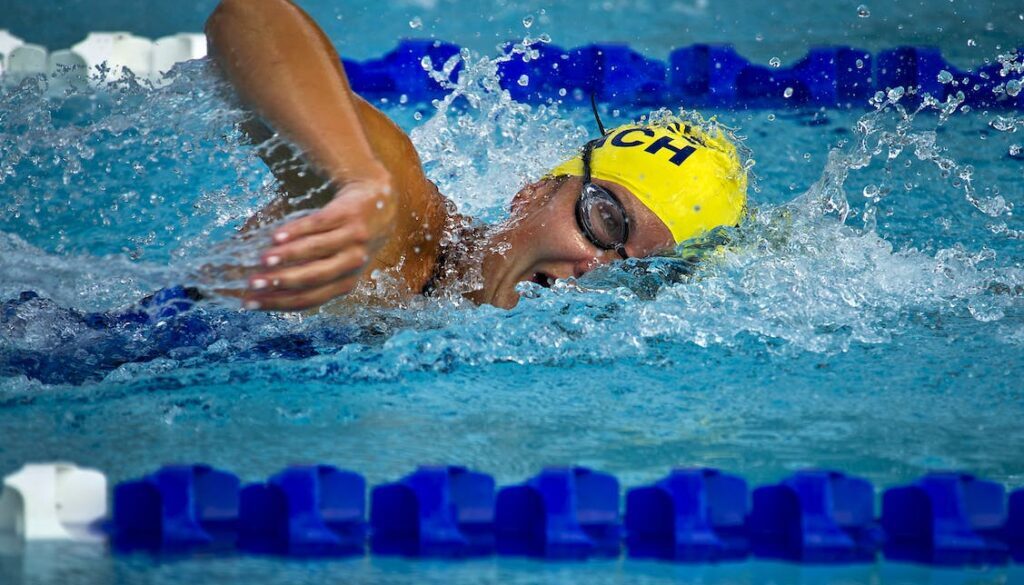 swimming-swimmer-female-race-73760